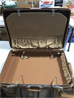 Large samsonite suitcase no key