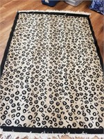 Area Rug 7ft x 5ft