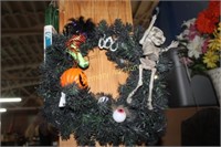 HALLOWEEN WREATH