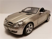 Maisto Mercedes-Benz SLK 1:18 Diecast Car