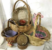 8 Woven baskets From Easter & flower arrangements