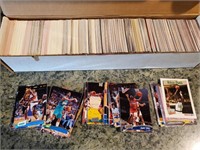 Lot of 900 Basketball Cards Mix 90s