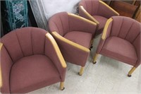 Set of 4 Barrel Style Rolling Chairs