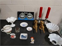 Box Lot: Decorations