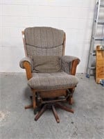 Swiveling Glider Chair & Ottoman
