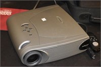 InFocus  LP340 B Projector w/ Bag and Remote