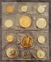 1982 U.S. Mint Souvenir Sets P&D
