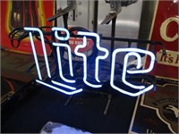 neon Miller Lite sign - working