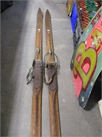 Pr of Peterborough wooden skis - 6' -6"