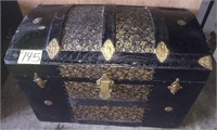 Black & gold trunk