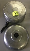 Magnalite 11 1/4in skillet with lid