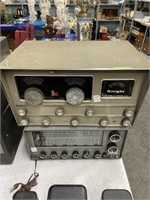 Lot: Vintage Radio & Receiver.