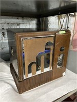 Majestic Model 460 Table Top Vintage Radio.