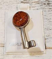 Antique Key SS - Amber Pin