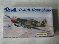 NEW Revell TIger Shark P-40B Model Plane