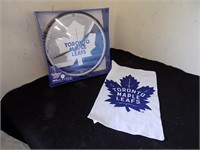 Toronto Maple Leafs Lot-Towel and Wall Clock(NIB)
