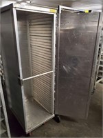 Enclosed Aluminum tray cart