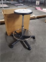 NEW Tech Stool for Pastry / Cake Decorators