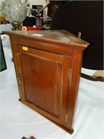 Small hanging corner cupboard