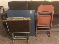Table & 4 Chairs w/TV Trays