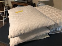 Good, Clean Bed Pillows