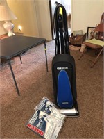 Oreck Vacuum Cleaner w/Bags