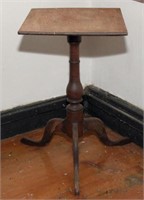 Turned pedestal tri-foot stand w/square top, top