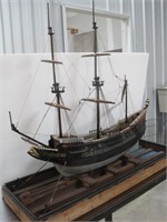 model sailing ship GLASS CASE ADDED LOOK