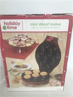 Holiday Time Mini Donut Maker