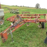 Case 9 shank chisel plow