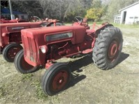 1962 IH B414 Antique Tractor