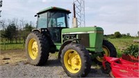 John Deere 2950 tractor