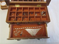 Sm Wooden Jewelry Box w/14 pc of Silver Jewelry