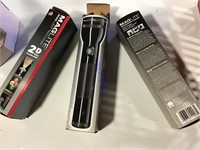 3 new Mag Lite flashlights 2D cell batteries