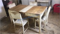 ANTIQUE TABLE WITH 4 CHAIRS AND 1 LEAF