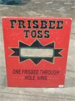 Frisbee toss game
