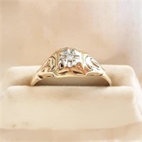 10K Gold Ring w/ Diamond