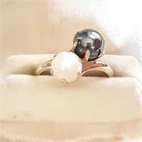 10K Gold Ring w/ Pearls