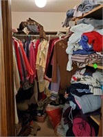 CLOSET FULL OF LADIES CLOTHES / SHOES - ALL SIZES