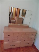 Vintage Harmony House Dresser w Mirror vgc