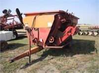 Kelly Ryan  Mixer/ Feed Wagon #