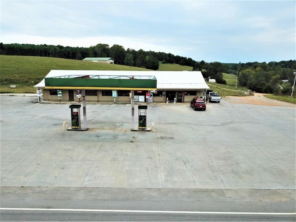 1199 Co Rd 172 Athens TN 4,000 sq ft 1.34 acres