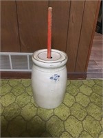 #3 butter churn w/lid & plunger, lid has a crack.