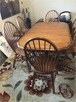 Tennessee Enterprises Inc. Oak table w/6 chairs
