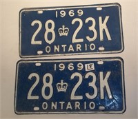 Pair Ontario 1969 Licence Plates(28 23K)