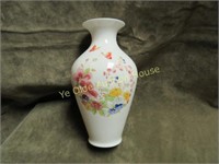 Poole Porcelain England Ophelia Floral Vase