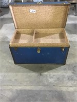 BLUE TRUNK WITH TRAY