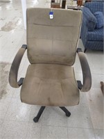 Office Chair (26.5" x 25" x 41.5")