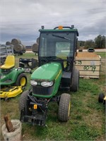 John Deere 2520 with cab and mower