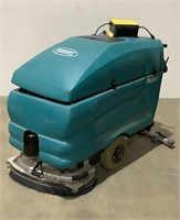 Tennant Floor Scrubber & Charger 5680